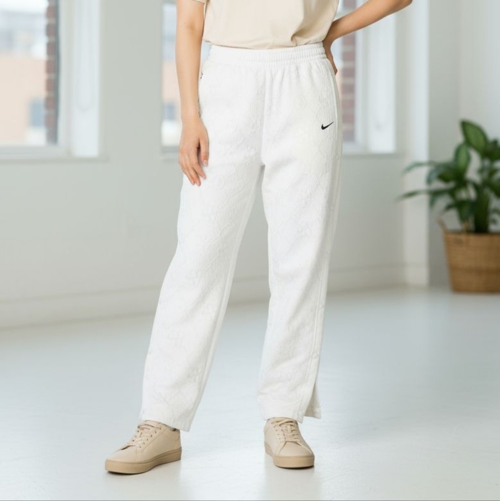 NWT Nike Signature Woven Track Pants - Picture 1 of 8